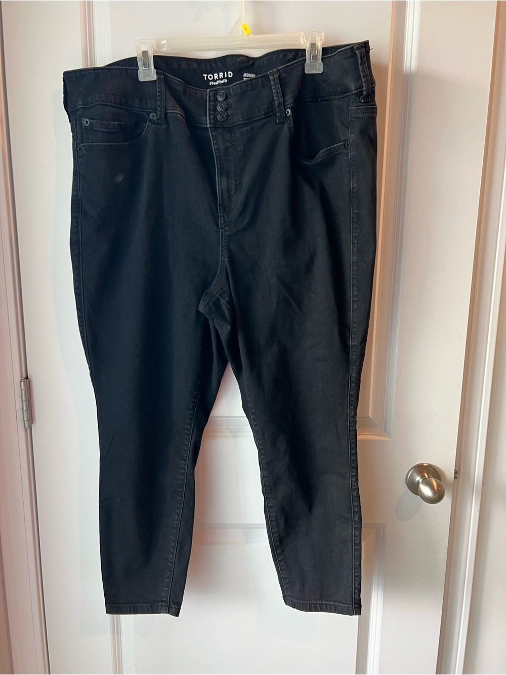 torrid Black High-Rise Skinny Jeans with Multi-Button Waist. Size 24